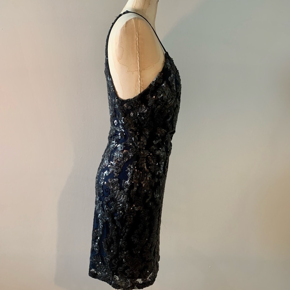 GREYLIN Women's Navy-Black Mesh & Gun Metal Sequin Wrap Front Dress Size Medium - Picture 5 of 11